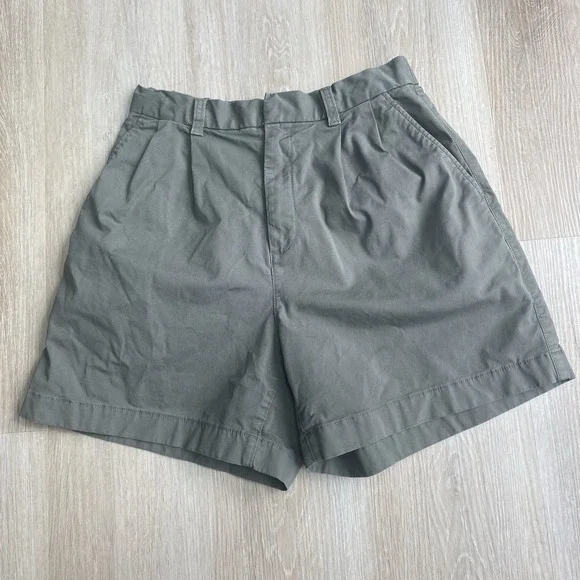 Gap Chino High Waist Pleated Women's Olive Shorts Size 6 Twill  Stretch Casual