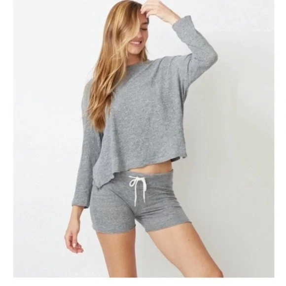 Monrow Supersoft Vintage Sweatshorts in Grey