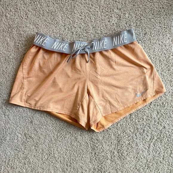 Nike Dri-Fit Peach Orange Drawstring Logo Mid Rise Athletic Shorts Size Large