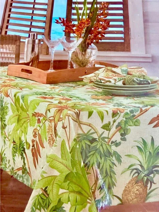 Tommy Bahama “Tortuga” Tropical Botanical Indoor/Outdoor Oblong Tablecloth NWT!