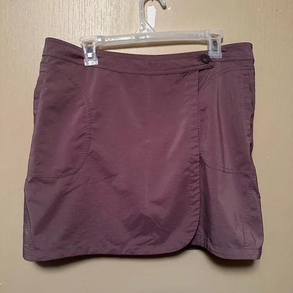 MAGELLAN Sportswear Size 12 Dark Mauve Wrap Around Outdoor Skort