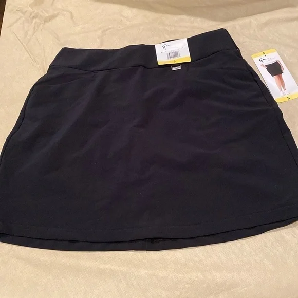 Greg Norman perfect fit black skort size small