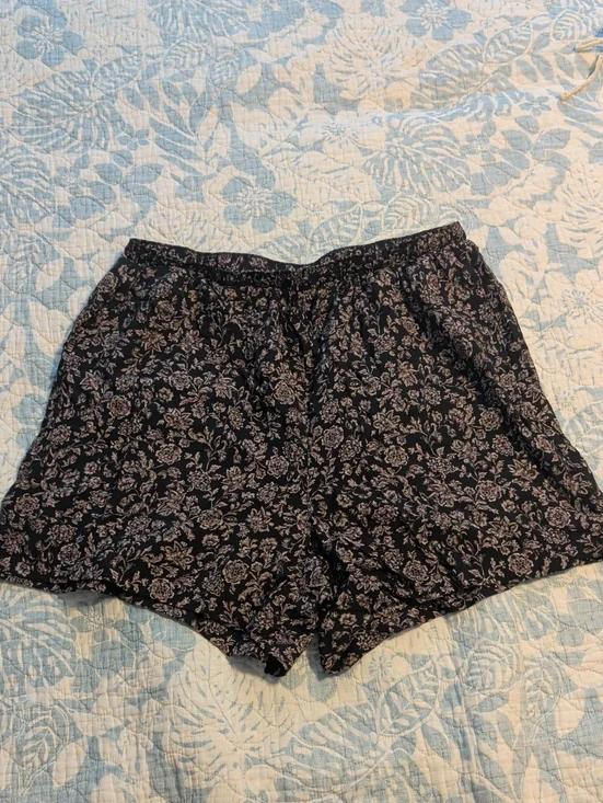 torrid Black Shorts with Taupe Floral Print