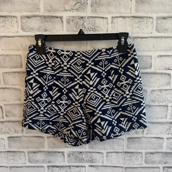 Women’s Gianni Bini dark blue & white geometric print 100% cotton shorts XS