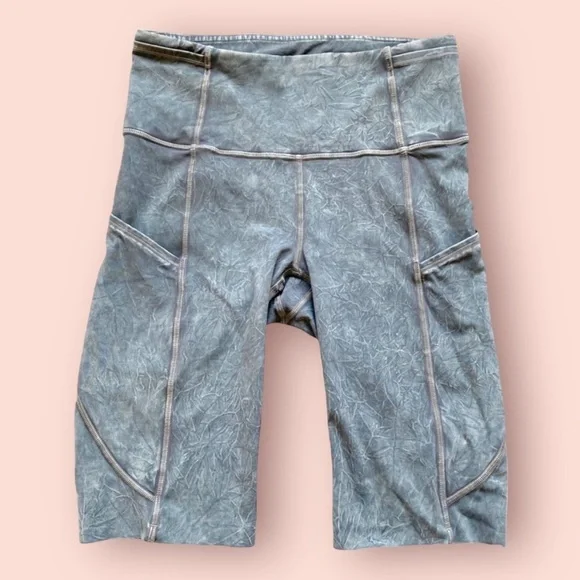 Lululemon shorts size 4