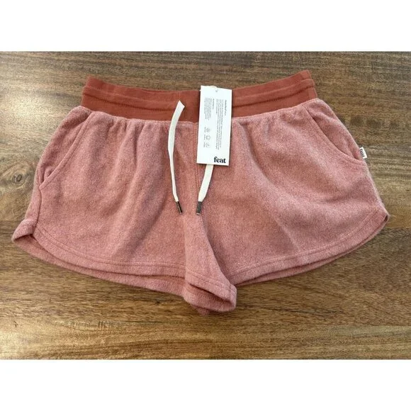 Feat Shorts Womens Medium Pink Blanket Blend Fleece Dolphin Hem Pockets