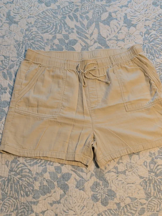 Old Navy Women's Drawstring Beige Shorts