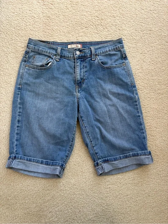 Levi’s Y2K vintage 515 blue denim shorts sz 4 10” inseam mid rise western summer