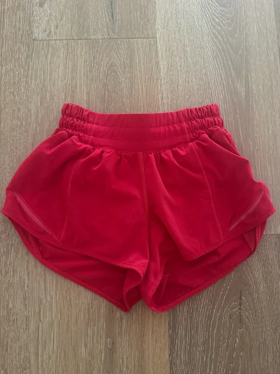 Lululemon Hotty Hot Low Rise 2.5in Shorts. RED