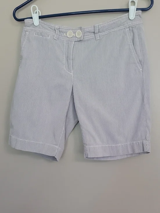 LOFT Gray White Striped Shorts Size 2P