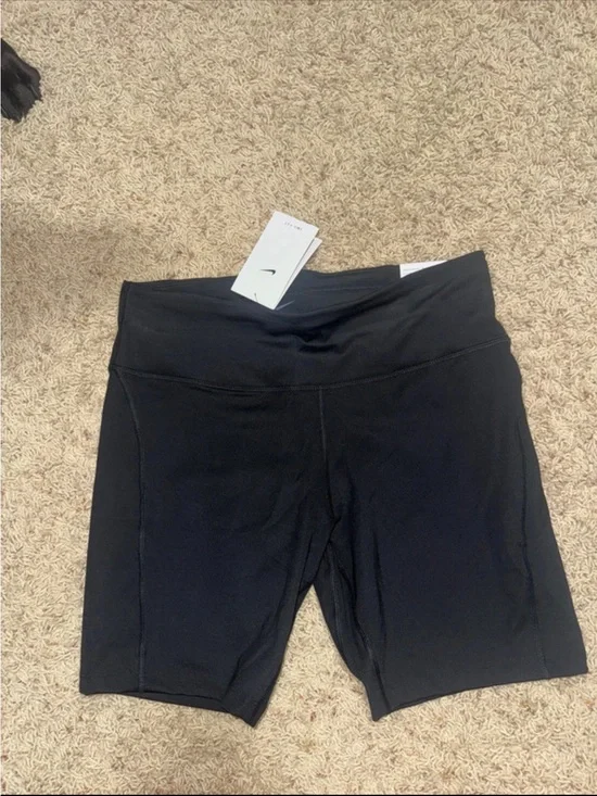 Nike Women's Black High-Rise Bike Shorts