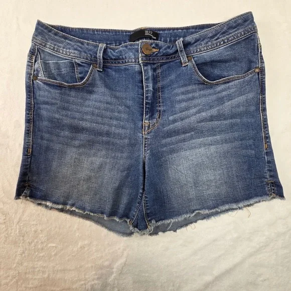 1822 Denim Women Blue Cutoff Jean Shorts Size 14‎ CA99M4067F5 Raw Hem Distressed