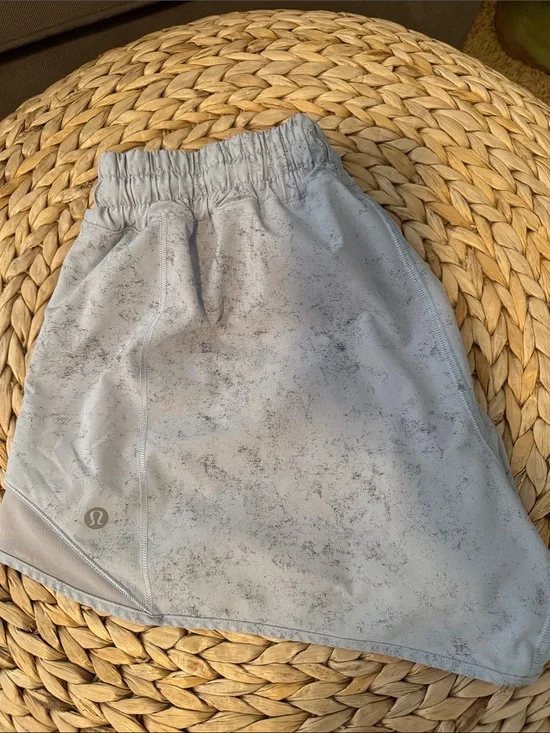 Lululemon Marble Hotty Hot Shorts Low Rise