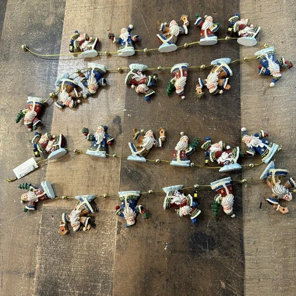 Vintage 1990s Christmas Santa Claus Miniature Resin Figurine Garland Set‎ Of 2