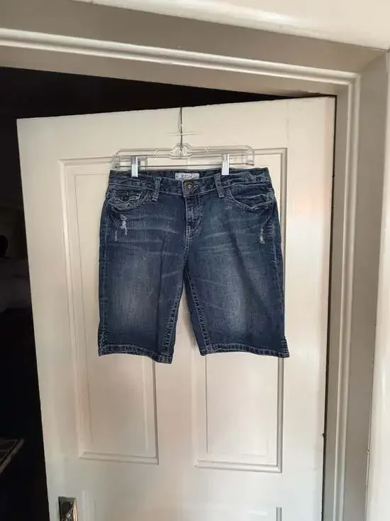 Aeropostale Womens Distressed Denim Bermuda Jean Shorts Size 9/10