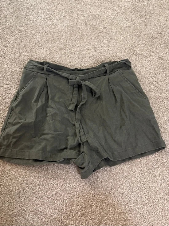 High-Waist Olive Green Tie-Belt Women's Shorts