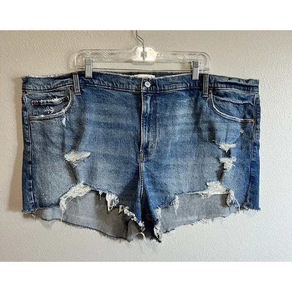 Abercrombie & Fitch‎ The Mom Short High Rise Denim Shorts Size 24