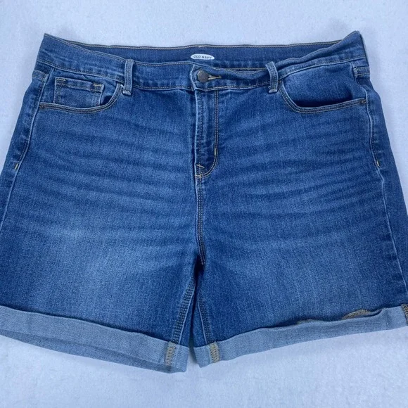 Old Navy Womens Denim Shorts Size 14 Medium Wash Cuffed Stretch Blue Jean Shorts