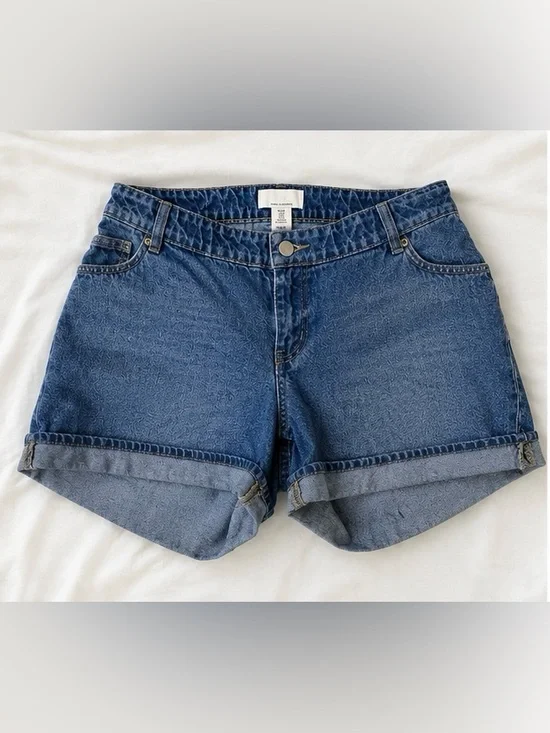 H&M Mama Maternity Denim Cuffed Shorts | Medium Wash | Size M