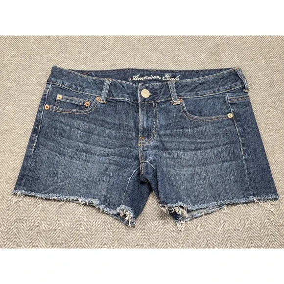 American Eagle Outfitters Womens Dark Wash Raw Hem Stretch Denim Shorts‎ Size 6