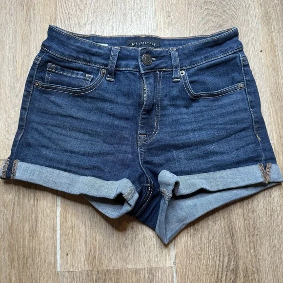 Aeropostale‎ Womens size 2 High Rise Dark Wash midi Cuffed Shorts