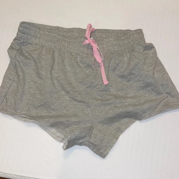 MTV pj cut off shorts 80% cotton gray‎ with a pink bow size medium NWT