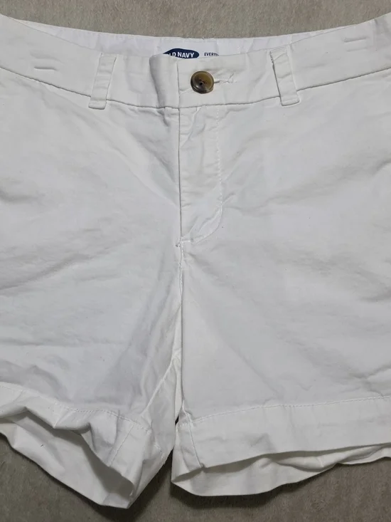 Old Navy White Cotton Shorts Size:0