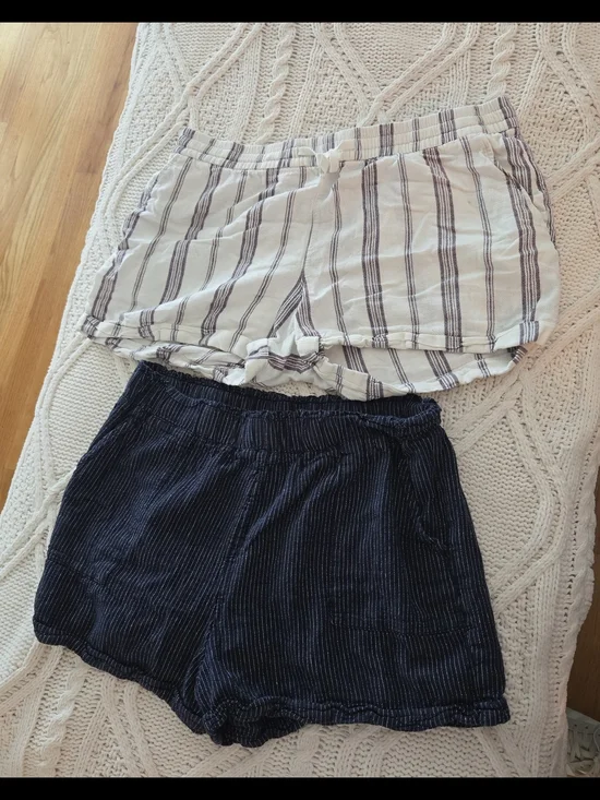 Bundle Of 2 Pairs Of Pull-On Shorts Size L 12/14