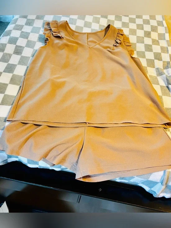 Emery Rose 2XL Brown Textured Ruffle Sleeve Matching Shorts Set
