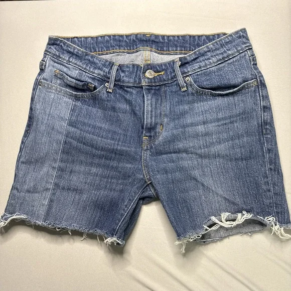 Levi's Women's‎ Shorts Two Tone Denim 28x4 Mid Rise Jorts