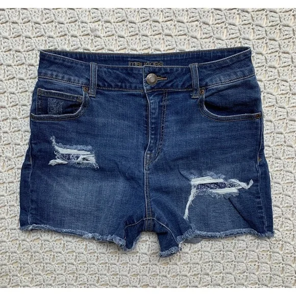 Maurices Jeans Shorts Women's Sz 6 Blue Denim   high-rise Distressed‎ Waist'28