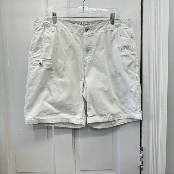 Columbia white‎ shorts women's 16 inseam of 9 lay flat waist of 18.5.