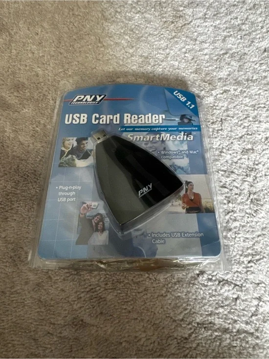 NEW!!  PNY Technologies USB 1.1 Card Reader - SmartMedia Compatible