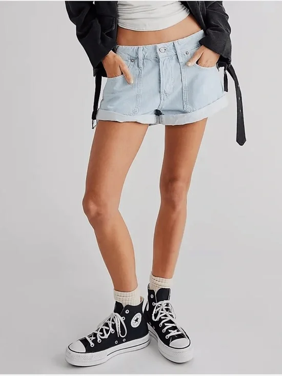 We the Free beginners luck slouch denim shorts rolled hem size 26