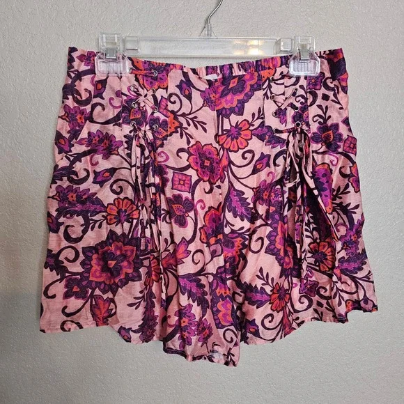 NWOT Ciebon Floral Paisley Lace Up‎ Shorts Pink Purple Summer Medium