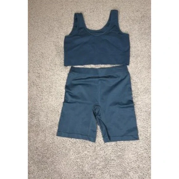 Women  SHEIN Seamless Ribbed Activewear Set Sports Bra Biker Shorts Blue Large