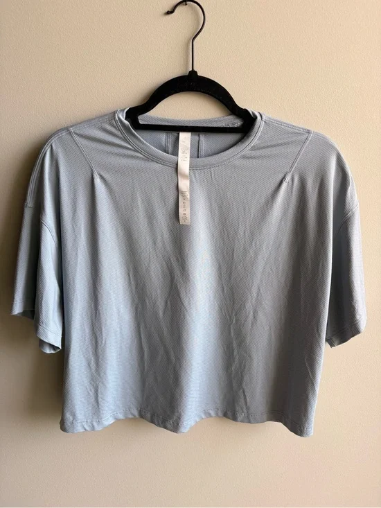 Lululemon Light Blue Cropped Short Sleeve Top