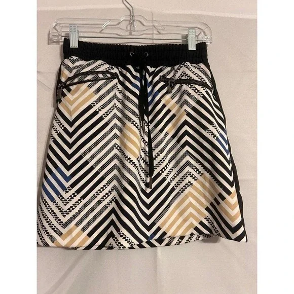 Tall brand tennis/pickleball skort like new XS‎ w pockets floral pleaded