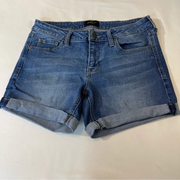 CELEBRITY PINK WOMENS DENIM SHORTS, SIZE 2/27, VERY GOOD CONDITION, PREO…