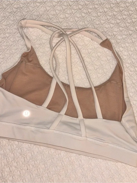 Lululemon energy bra size 8 in white