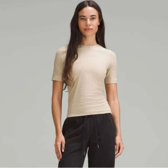 Lululemon Asymmetrical Ribbed Cotton T-Shirt in Trench XS Taupe Tan Fitted