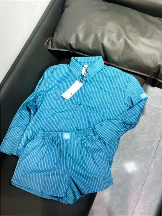 ALO Yoga Blue Button-Up Shirt