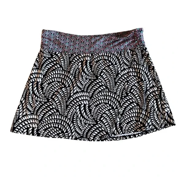 Title Nine Women's Athletic Skirt Black‎ White Geometric Print- Size Medium