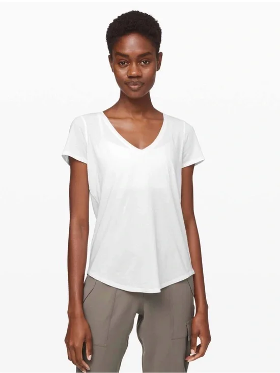 Lululemon Tee l White Women's V-Neck Short Sleeve Top Sz 8 Minimalist Classic