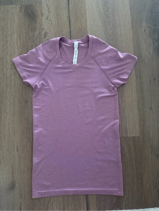 Lululemon Swiftly Tech. Purple