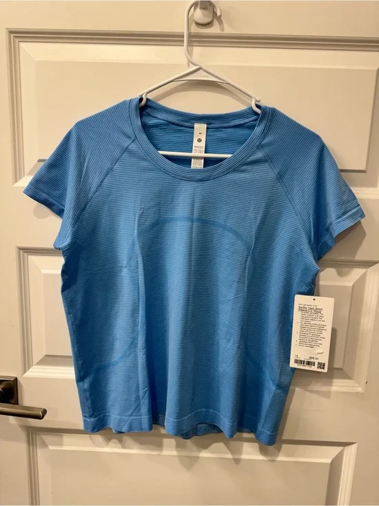 Lululemon Swiftly Tech Short Sleeve 2.0 Race Size 14
