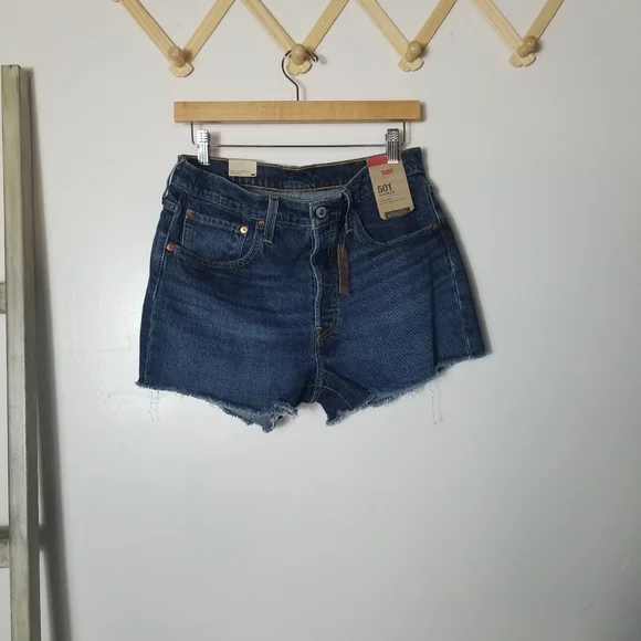 NWT LEVI'S 501 HIGH-RISE BUTTON-UP WOMEN'S SHORTS SIZE 30 WITH FRINGE
