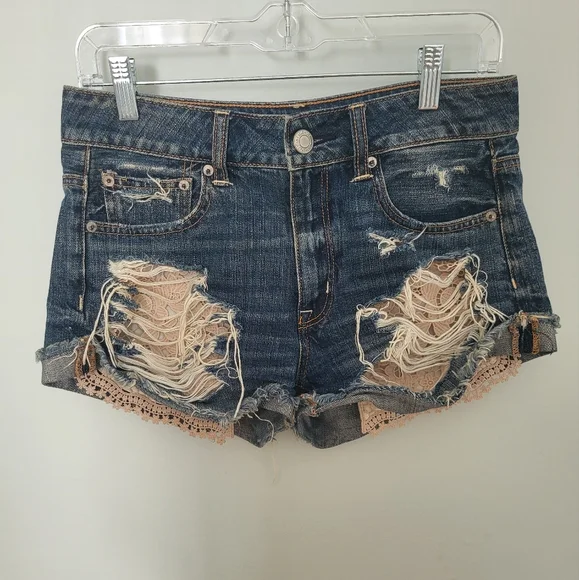 AE American Eagle Outfitters High‎ Rise Festival Jean Ripped Crochet Size 2