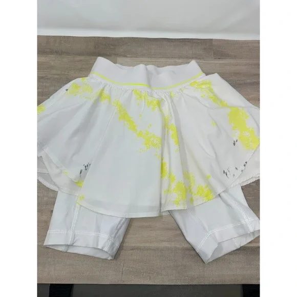 Lululemon Court Rival High-Rise Skirt Extended Liner Lemon‎ Multi/White Size 2