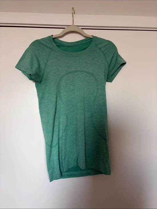 Lululemon Lightweight Green Athletic Tee